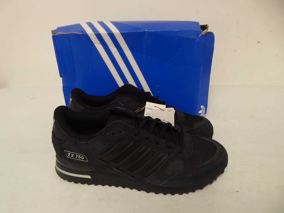 Lot 1063 - Adidas ZX 750 trainers in black size UK11 - boxed