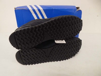 Lot 1063 - Adidas ZX 750 trainers in black size UK11 - boxed