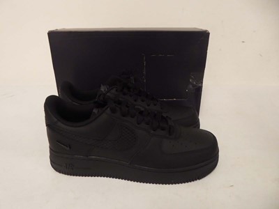 Lot 1070 - Nike air force 1 '07 LV8 trainers in black...