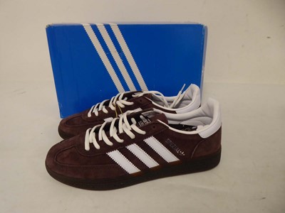 Lot 1071 - Adidas handball spezial trainers in grey size...