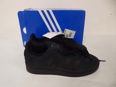 Lot 1076 - Adidas children's campus 00s trainers in black...