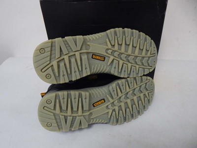 Lot 1081 - DeWalt steel toe safety boots in black size...