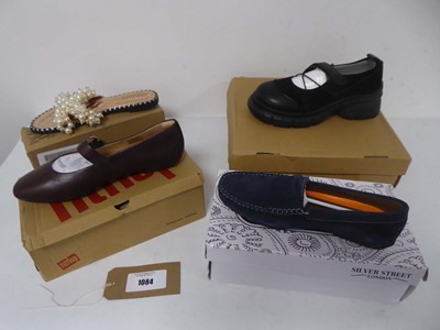Lot 1084 - 4x boxed pairs of shoes to include Where's...