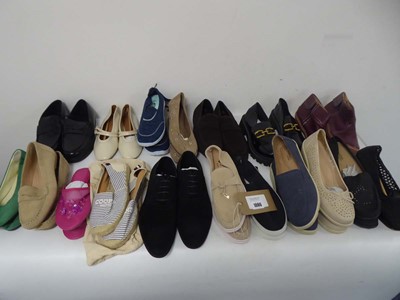 Lot 1086 - 18x Pairs of shoes in various styles to...