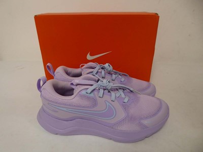 Lot 1901 - Nike cosmic runner trainers in lilac size...