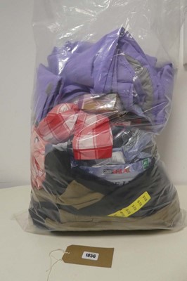 Lot 1291 - A bag containing a mix of girls and boys...