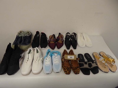 Lot 1918 - 11x Pairs of shoes in various styles to...