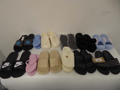 Lot 1919 - 13x Pairs of slipper / slides in various...