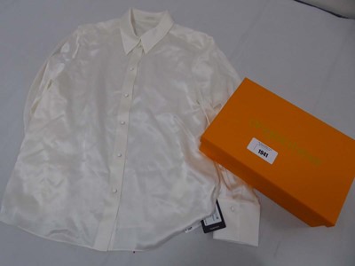 Lot 1941 - Angela Beer Marc Cain Collection blouse in off...