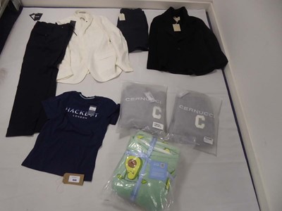 Lot 1949 - Selection of clothing to include Boss, Oodie,...