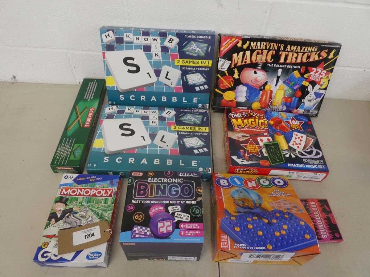 Lot Selection of board games incl. 2x Scrabble,...
