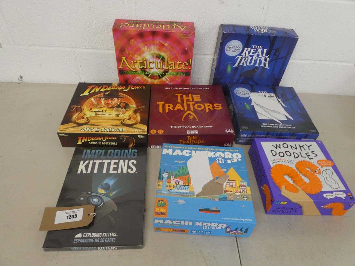 Lot Selection of older childrens and adults board...
