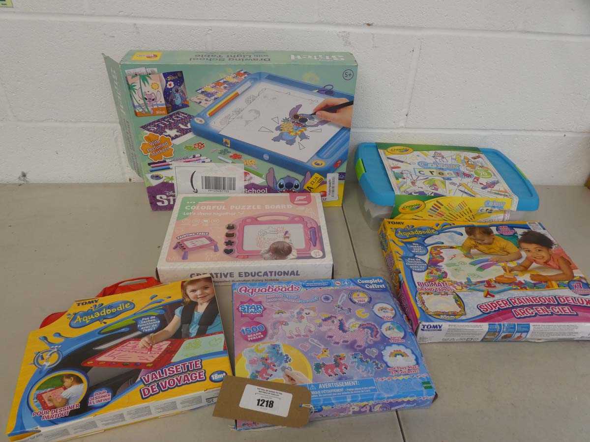 Lot Selection of kids drawing accessories incl....