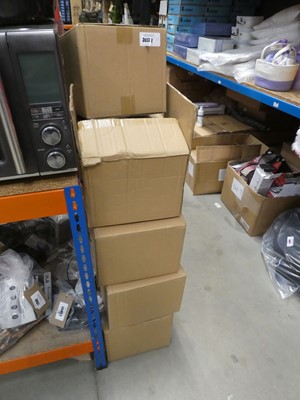 Lot 3033 - 9 x Pet water and dry food feeders