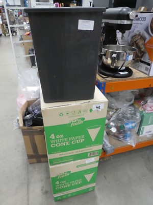 Lot 3014 - 2 Boxes of 200 4 oz white paper cone cups and...