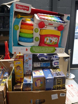 Lot 1478 - Assorted family games and jigsaws and boxed...