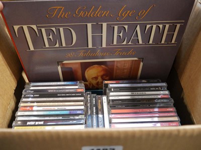 Lot 1483 - Box of mixed media incl. Ted Heath and Big...