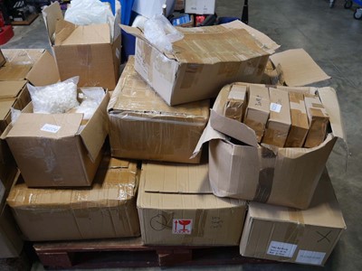 Lot 1518 - 2 pallets of assorted medical supplies incl....