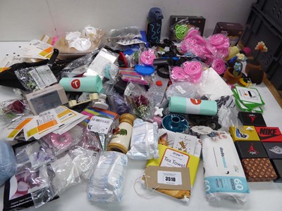 Lot 3510 - Large bag of assorted household items