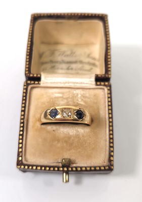 Lot 400 - An early 20th century yellow metal, diamond...