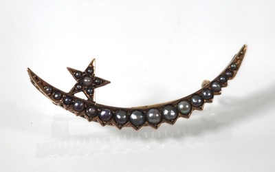 Lot 406 - A 19th century yellow metal and seed pearl...