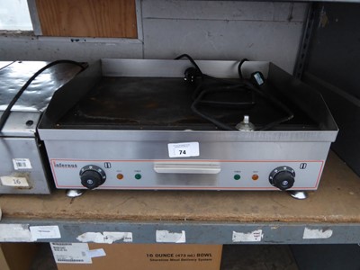 Lot 74 - 60cm electric Infernus 2 burner flat top griddle