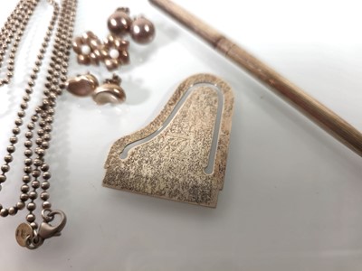 Lot 424 - A collection of Tiffany/Elsa Peretti silver...