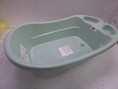 Lot 3537 - Mothercare baby bath