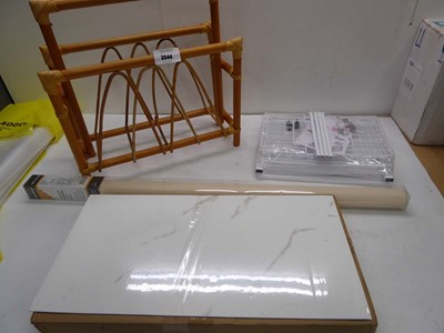 Lot 3544 - Magazine rack, Scallop roller blind, pack of...