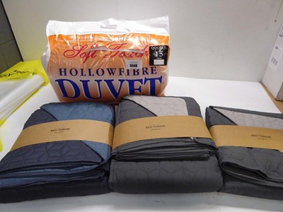 Lot 3548 - 3 assorted sized bed throws and Double 15 tog...
