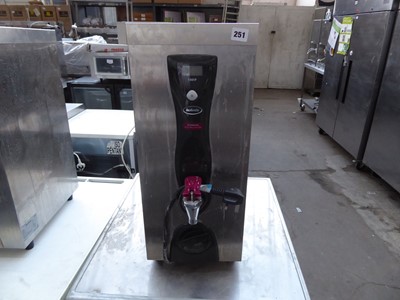 Lot 251 - Instanta 1501F autofeed hot water boiler