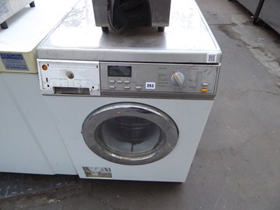 Lot 253 - 60cm commercial washing machine