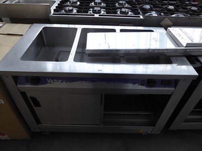 Lot 270 - 120cm electric Victor Crown mobile hot...