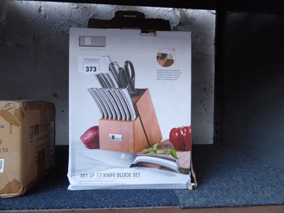 Lot 373 - 17-piece knife block set