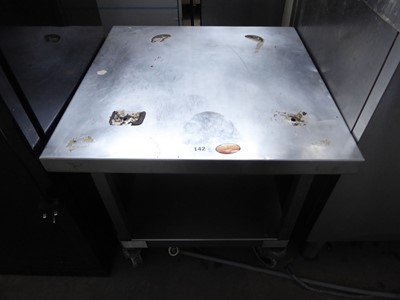 Lot 142 - Stainless steel low level mobiel stand
