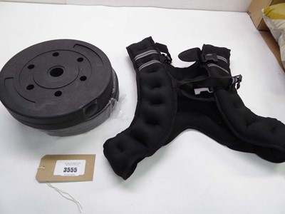 Lot 3555 - 2 5kg weight plates and weighted training vest