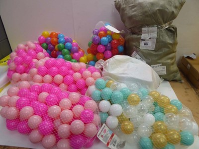 Lot 3571 - 8 bags play pit balls