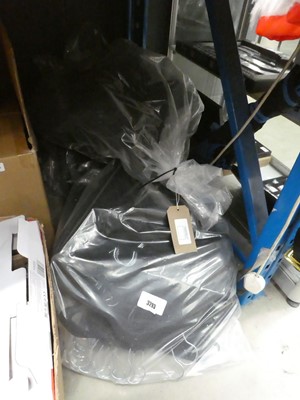 Lot 3293 - 3 bags of clothes hangers