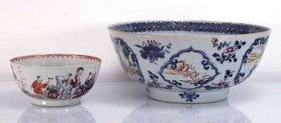 Lot 246 - A Chinese Export fruit bowl externally...