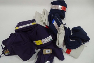 Lot 3485 - x18 32 degree heat clothing items