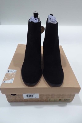 Lot 3488 - Osprey London black boots size UK5 (boxed)