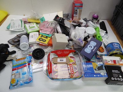 Lot 3614 - Large bag of assorted household items