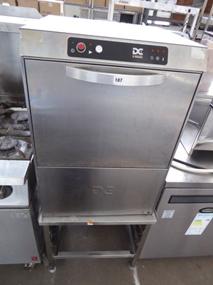 Lot 187 - 58cm DC Series SD50AISD drop front washer on...