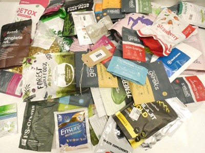 Lot 2423 - Assorted packs of various vitamin, mineral and...
