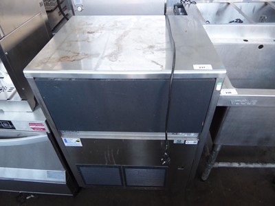 Lot 231 - 72cm Brema floor standing ice machine