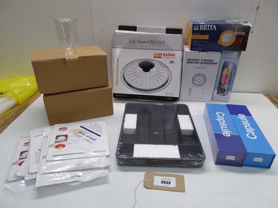 Lot 3633 - 2 Water Pod 2.0 capsules, 2 sets of 6 beakers,...