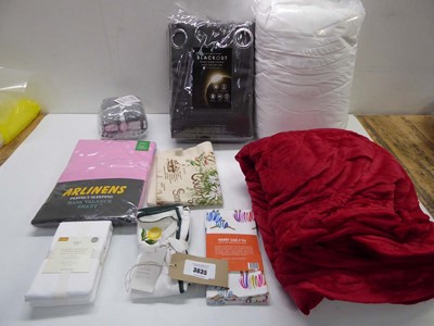Lot 3635 - Duvet, Blackout curtains, throw, tea towels,...