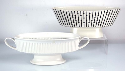 Lot 424 - A Hornsea Pottery centre piece, numbered 376,...