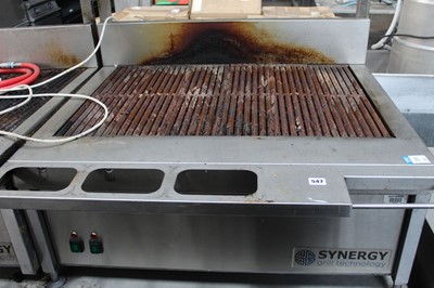 Lot 547 - 90cm electric Synergy grill SG900