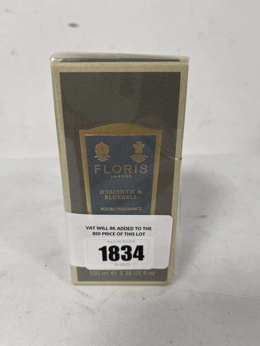 Lot Floris London hyacinth & bluebell room...